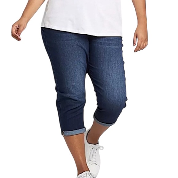 LANE BRYANT NWT Signature Fit Boyfriend Capri Jeans in Dark Moon Wash Size 26 - Picture 1 of 10